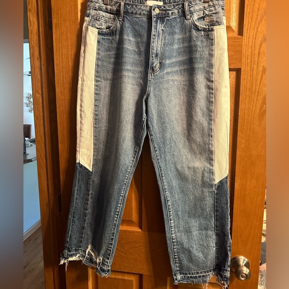 VERVET Super High Rise Straight Crop W Side Blocking Panel - Picture 5 of 12